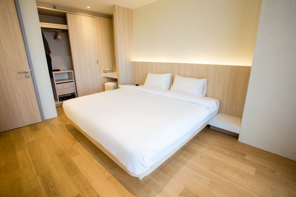 ห้องพัก (Luxury Seaview Corner Suite - 2 Bedroom)