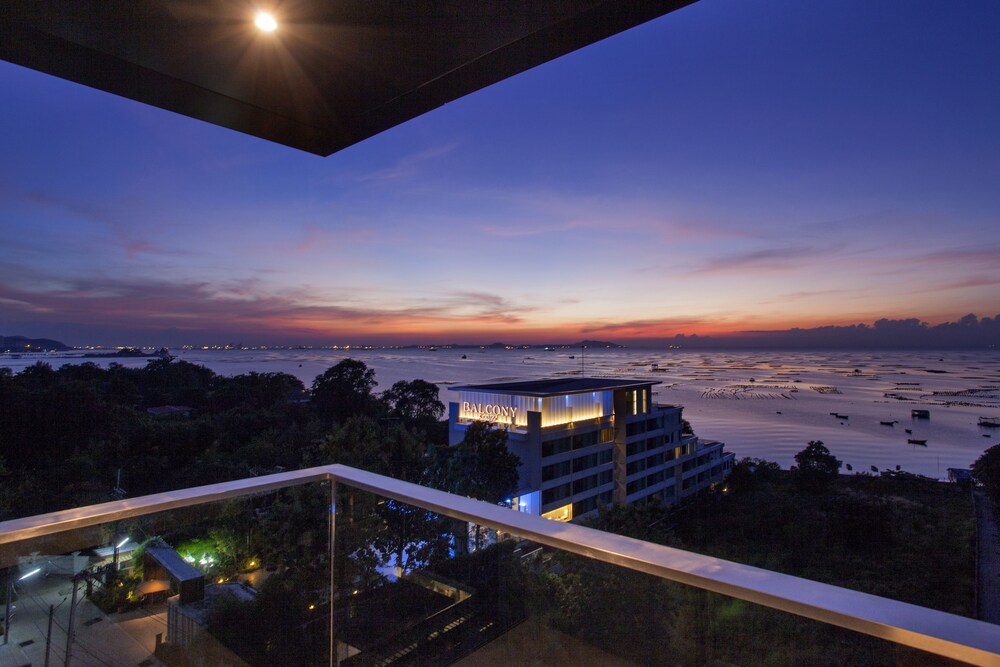 ห้องพัก (Luxury Seaview Corner Suite - 1 Bedroom)