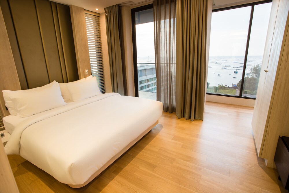 ห้องพัก (Luxury Seaview Corner Suite - 1 Bedroom)