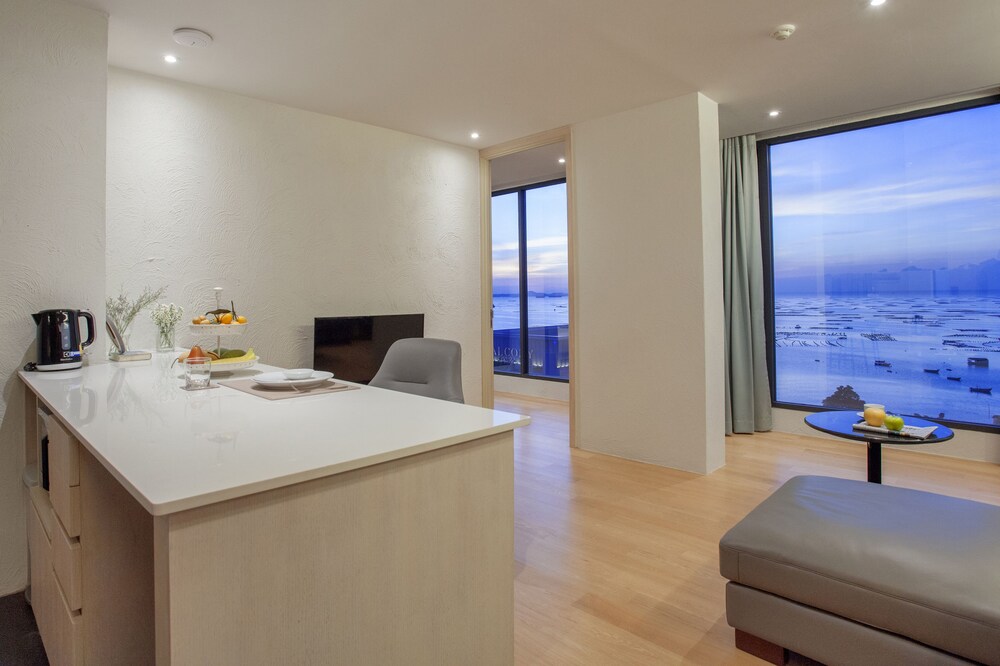 ห้องพัก (Luxury Seaview Corner Suite - 1 Bedroom)