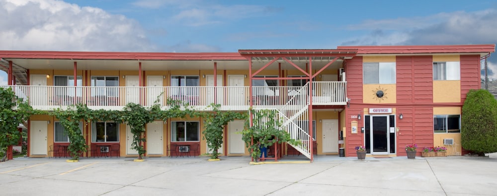 Hotel Front