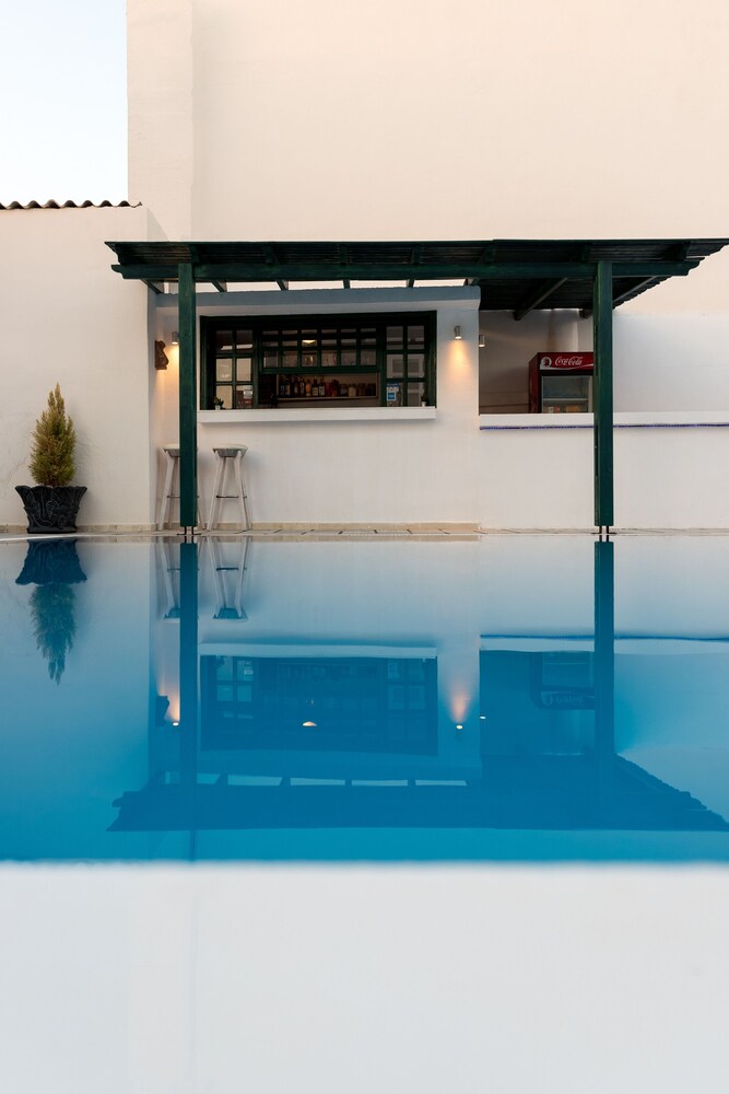 Bar a bordo piscina