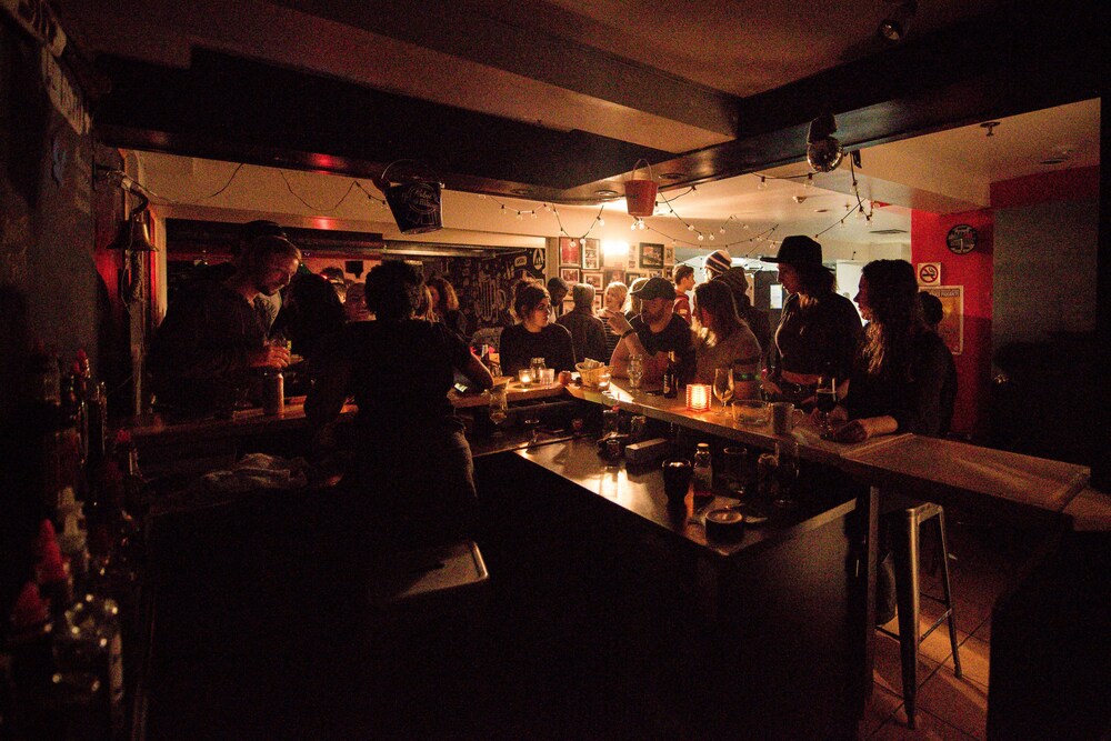 Hotel Bar