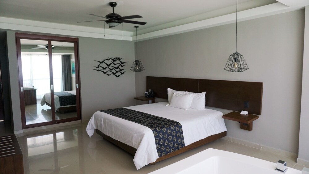 Habitación: Habitación doble Deluxe, bañera, vista al mar