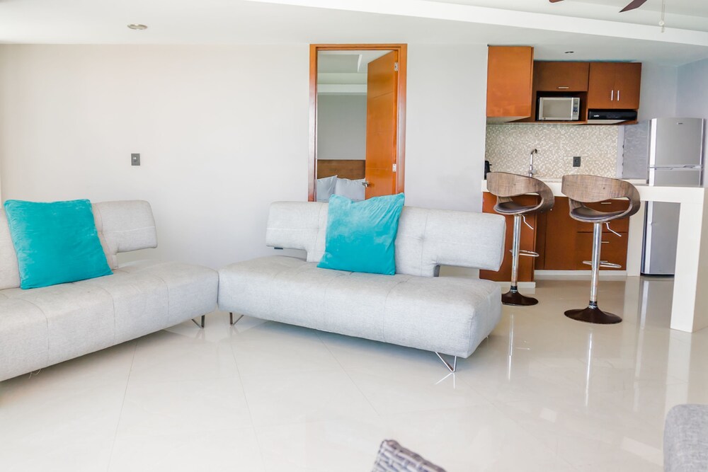 Habitación: 1 Bedroom Ocean View Suite
