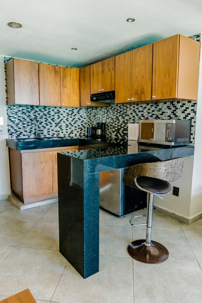 Cocina básica en la habitación: Suite junior, bañera de hidromasaje