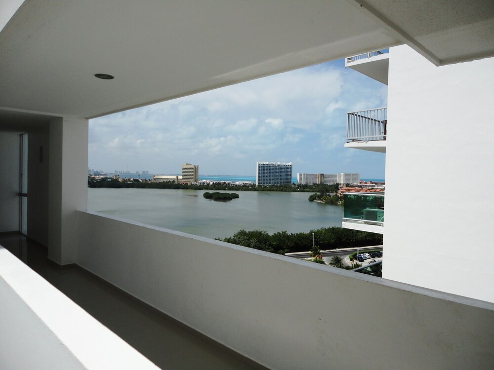 View from property, Ocean Dream Cancun by GuruHotel