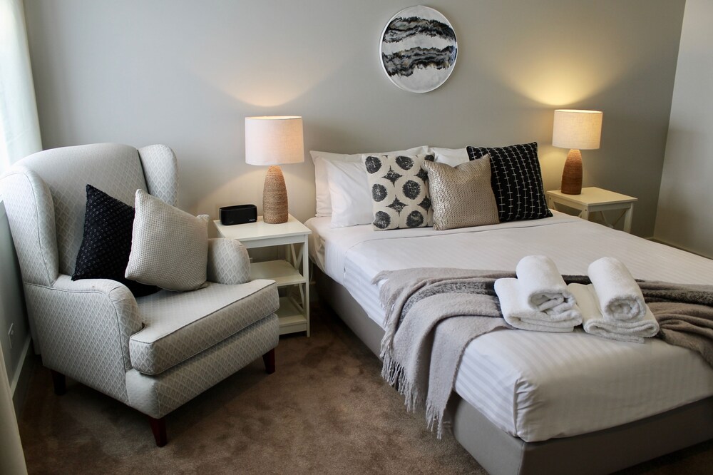 Three Bedroom Apartment - Mitchell