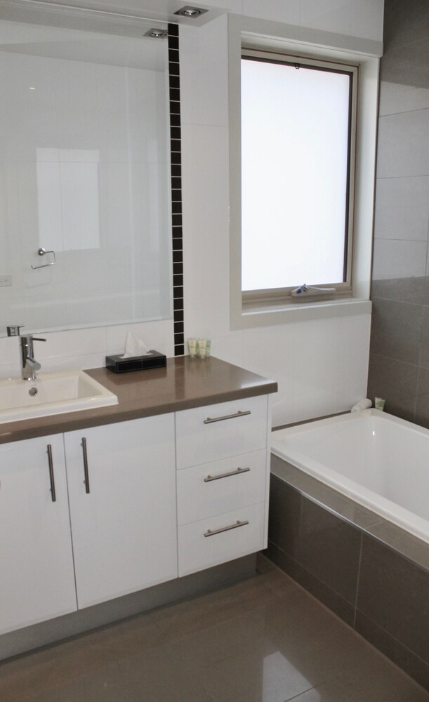 Three Bedroom Apartment - Mitchell