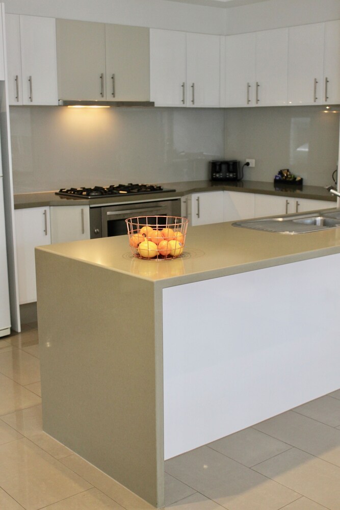 Three Bedroom Apartment - Mitchell