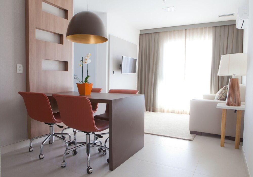 Business center (no quarto)