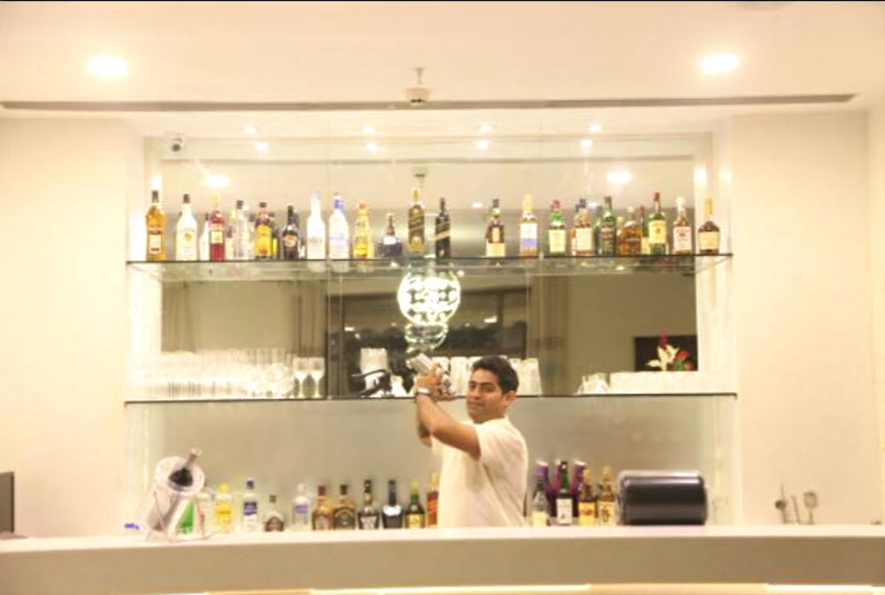 Hotel Bar