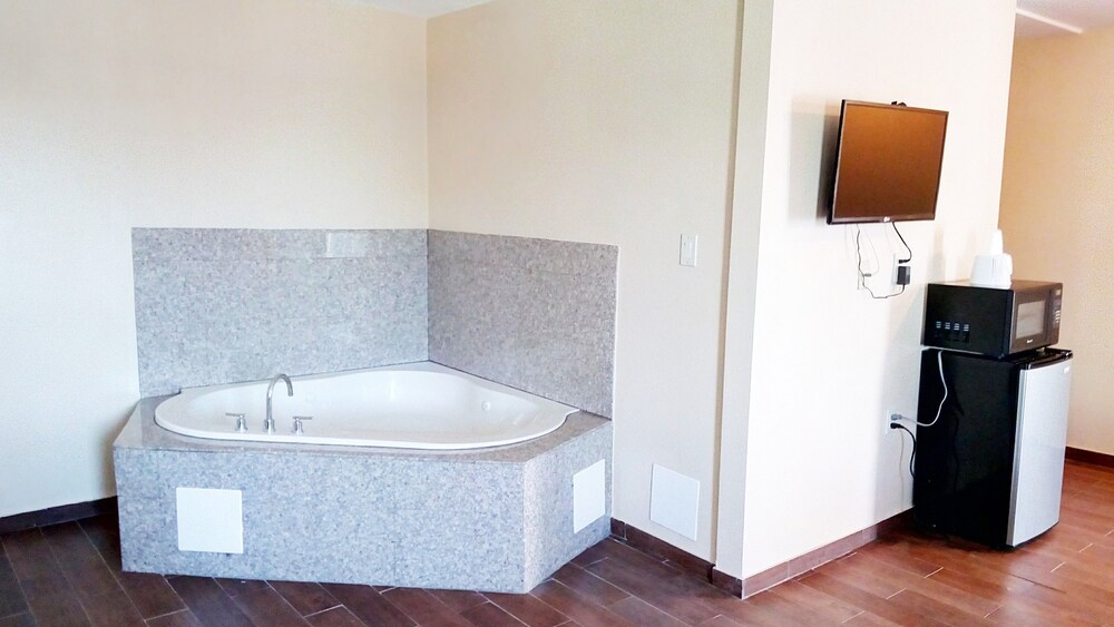 Jetted Tub