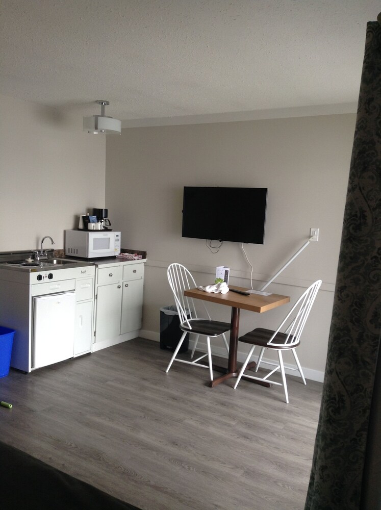 In-Room Kitchenette