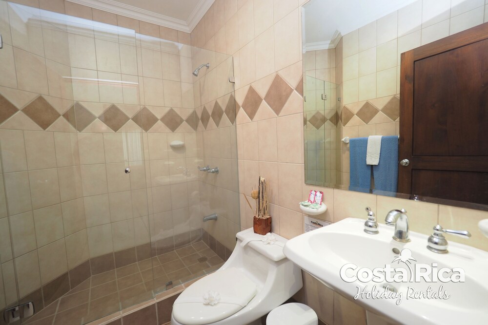 욕실 (Apartment, 2 Bedrooms (Condominio 11))