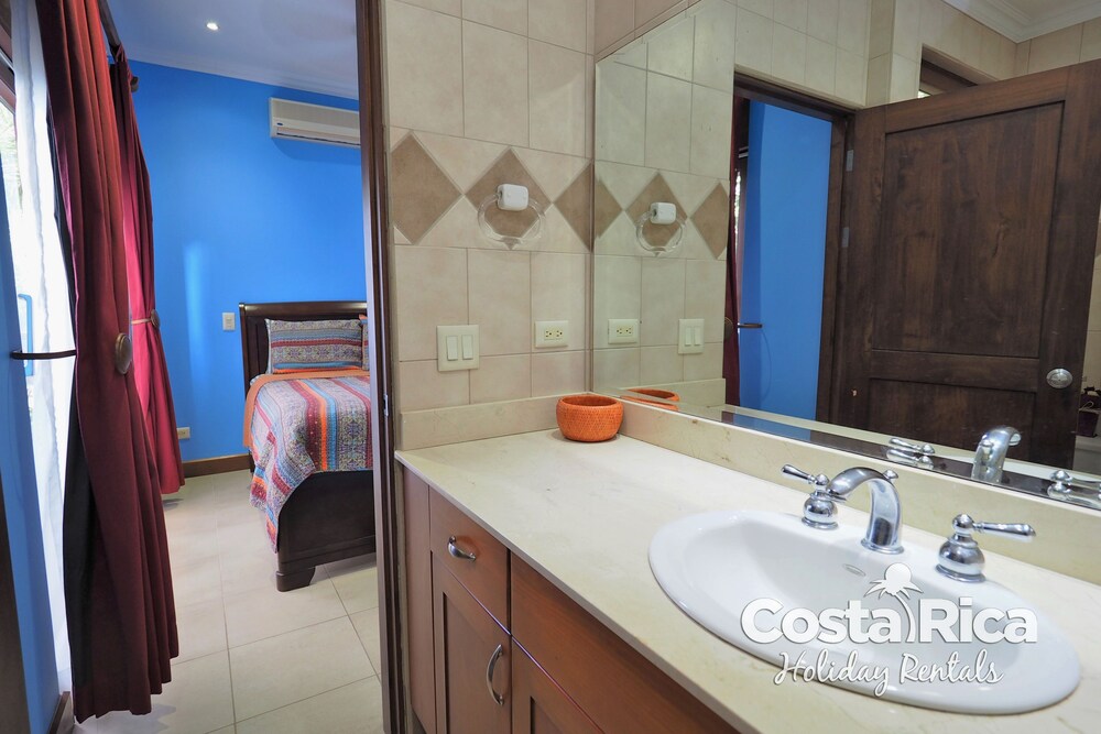 욕실 (Apartment, 2 Bedrooms (Condominio 11))