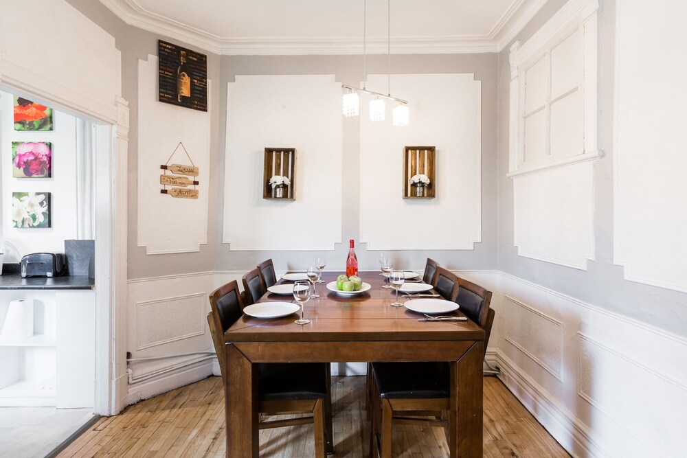 City Apartment, 2 Bedrooms, Terrace - In-Room Dining