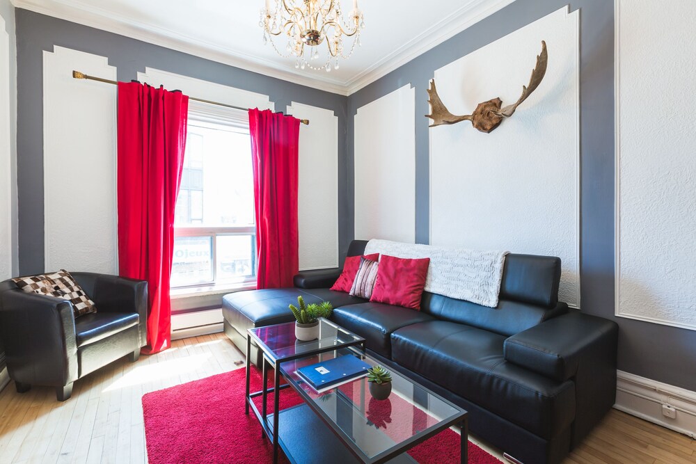 City Apartment, 2 Bedrooms, Terrace - Living Area