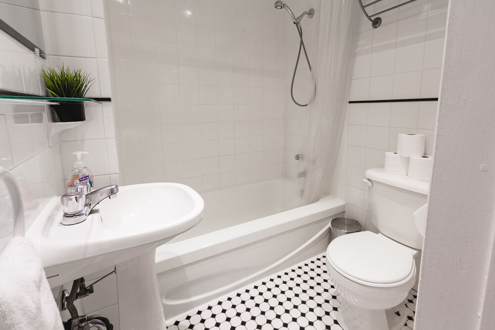 Comfort Apartment, 2 Bedrooms, Terrace - Bathroom