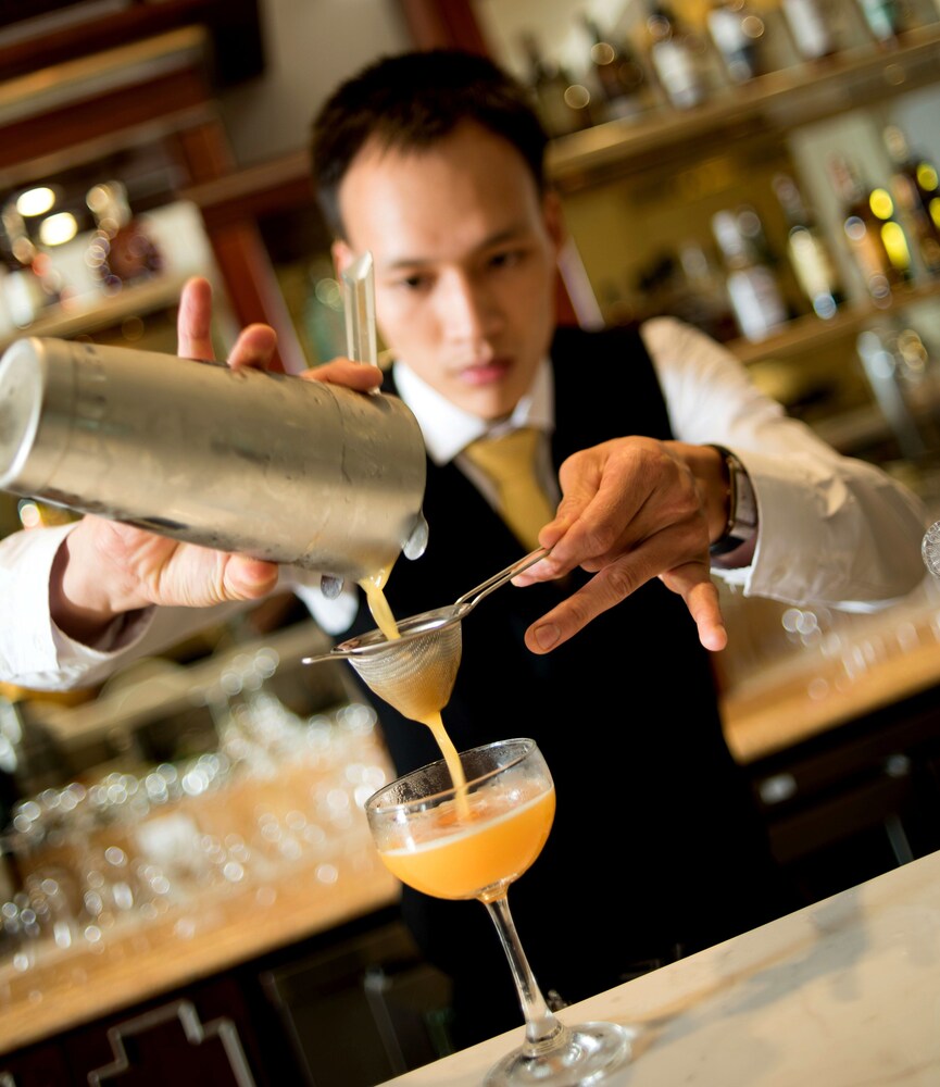 Bar khách sạn