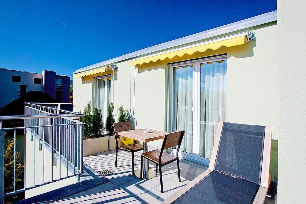 Balkon (Apartment)