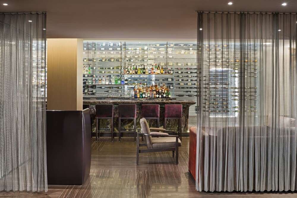 Hotel Lounge