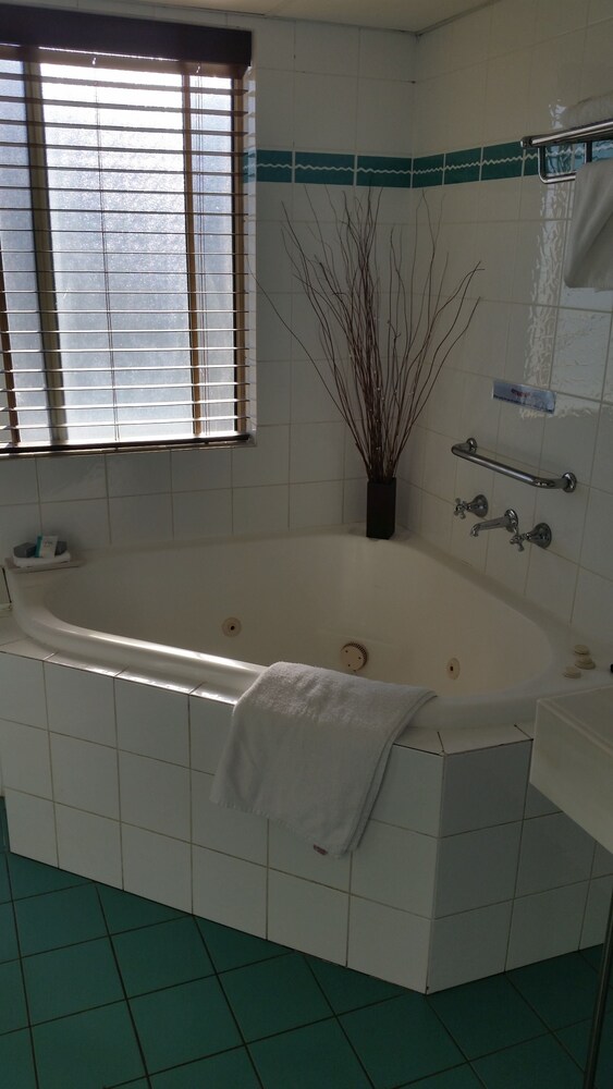 Jetted Tub