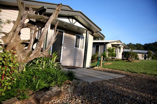 Yabbaloumba Retreat