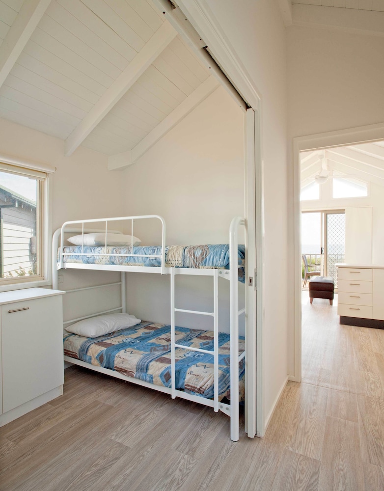 Standard Cabin, 2 Bedrooms, Sea View - Guestroom