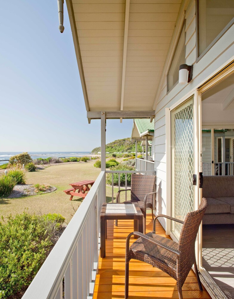 Standard Cabin, 2 Bedrooms, Sea View - Guestroom