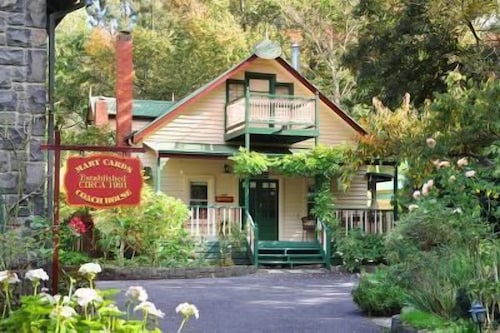 Mary Card's Coach House