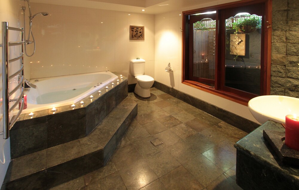 Standard Apartment, 3 Bedrooms, Non Smoking, Kitchen (Shinto Garden Apartment) - Jetted Tub