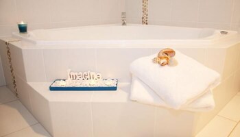 Jetted Tub