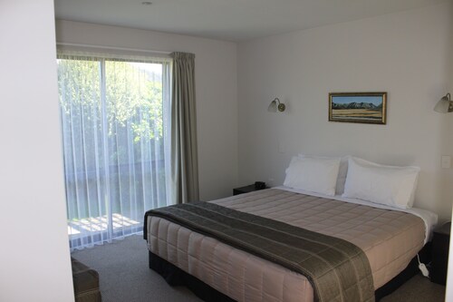 Phoenix Motor Inn