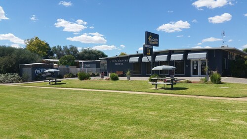 Sun Centre Motel