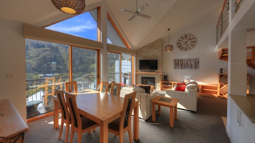 Snowgoose Apartments