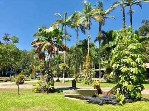 Lync Haven Rain Forest Retreat