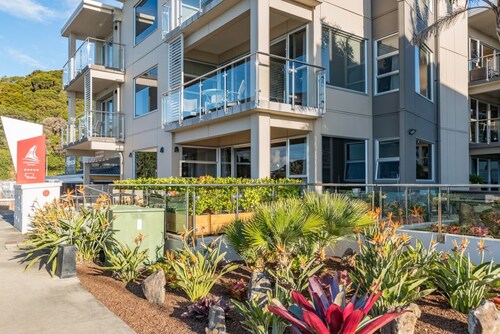 Edgewater Palms Apartments