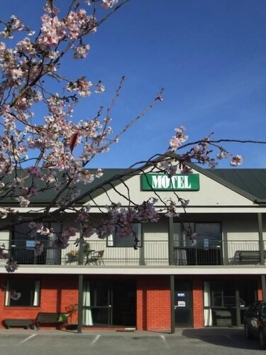 Darfield Motel