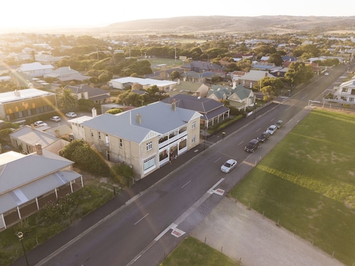 Port Elliot Beach House YHA Hostel