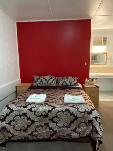 Nhill Holiday Inn