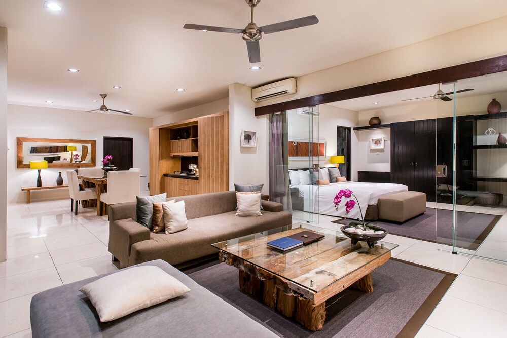 Suite, Private Pool - Living Area