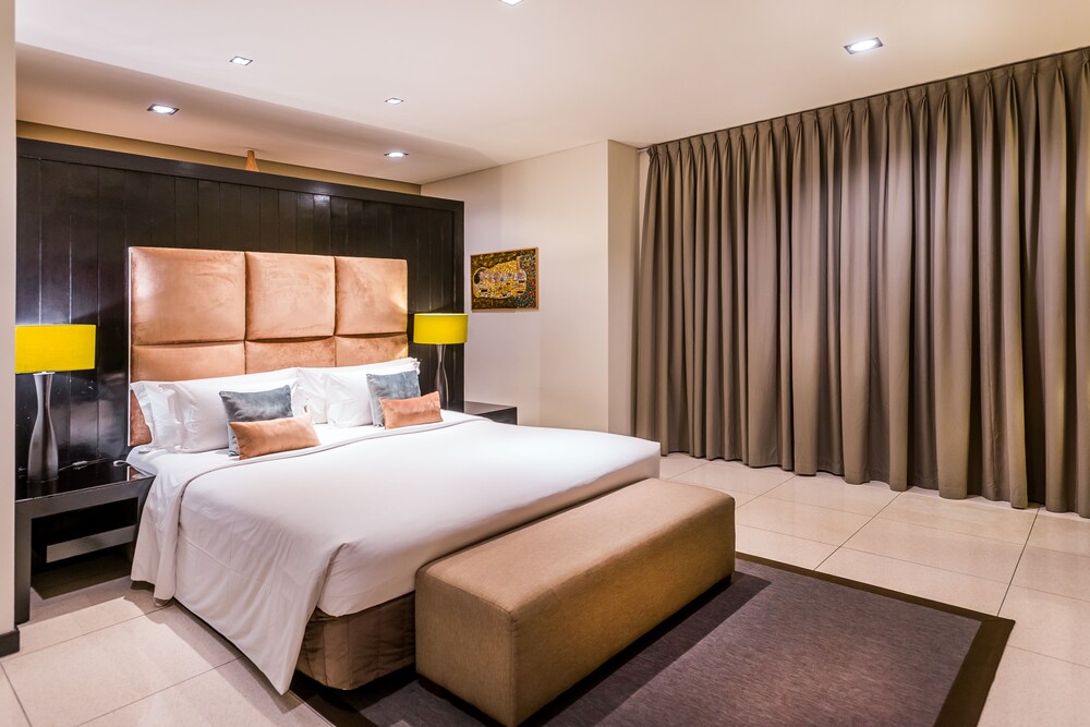 Junior Suite, Private Pool - Guestroom
