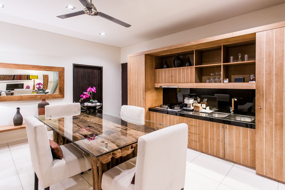 Suite, Private Pool - Living Area