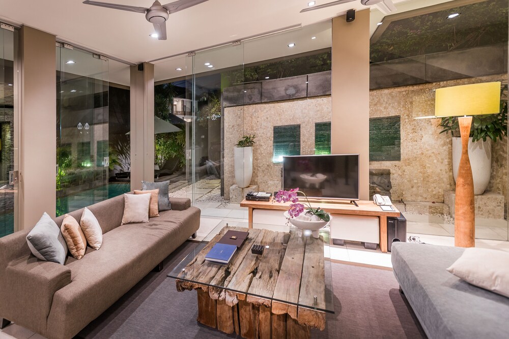 Junior Suite, Private Pool - Living Area