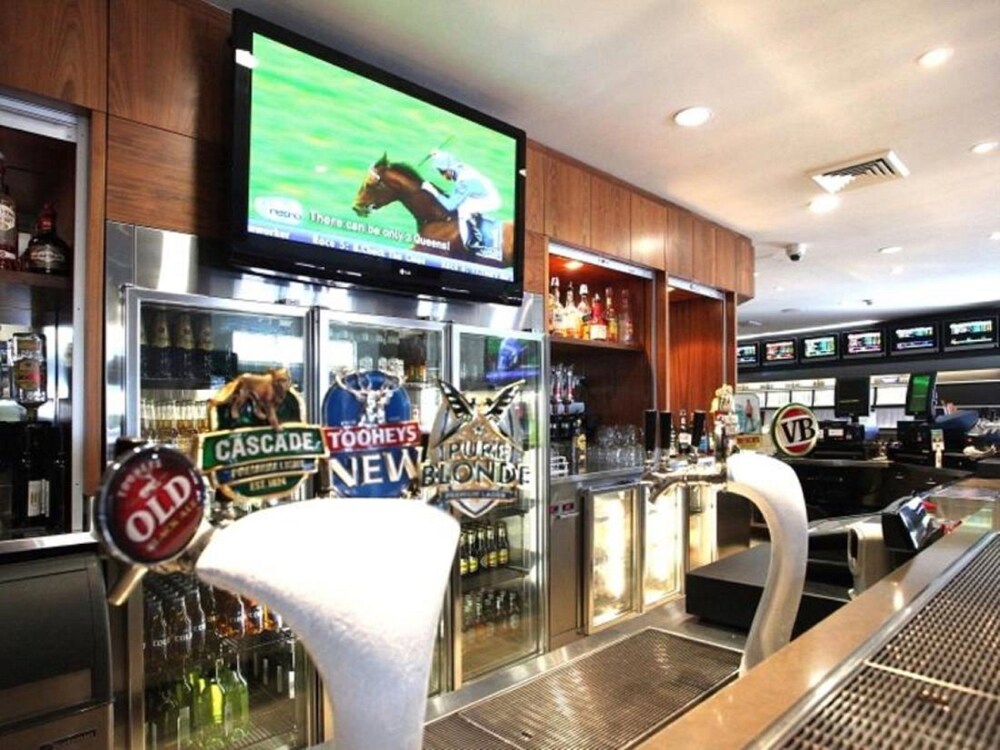 Hotel Bar