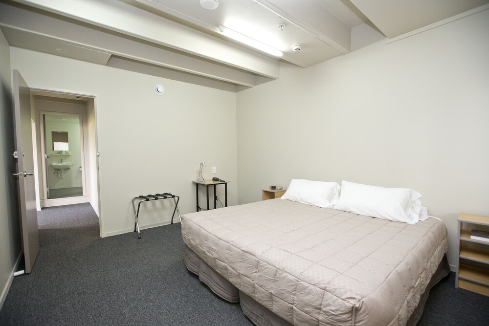 Apartment, 2 Bedrooms - Guestroom