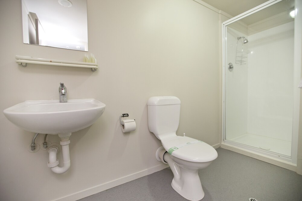 Apartment, 2 Bedrooms - Guestroom