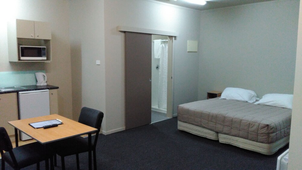 Studio - Guestroom
