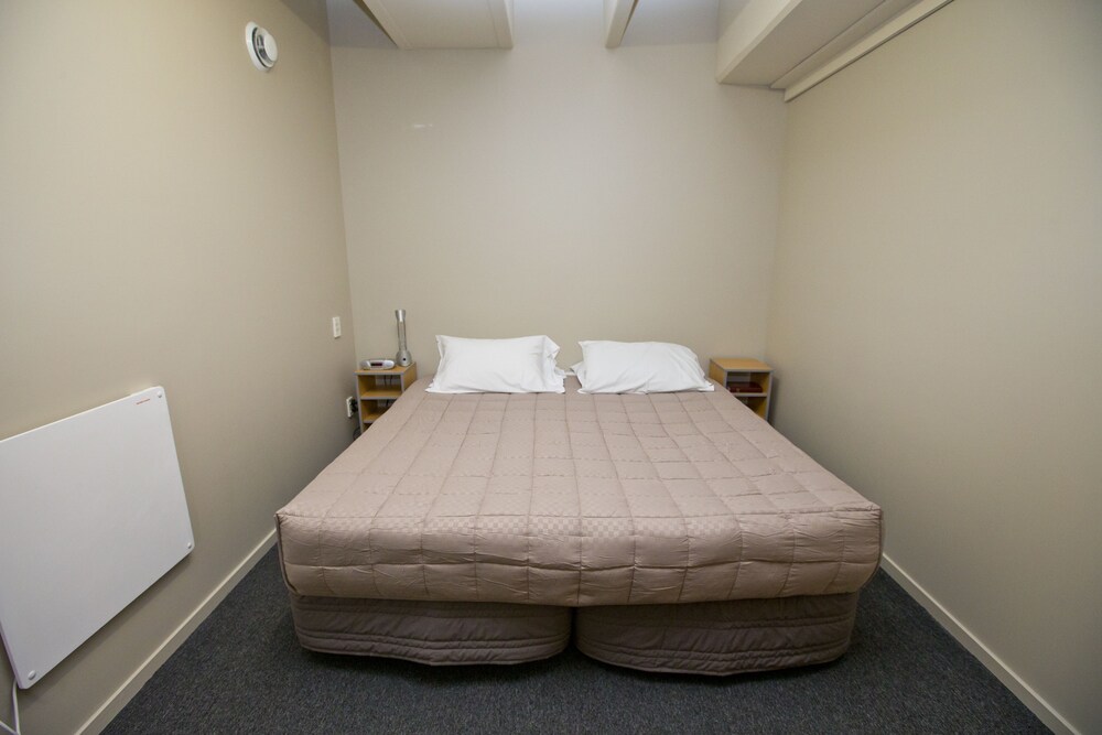 Apartment, 3 Bedrooms - Guestroom